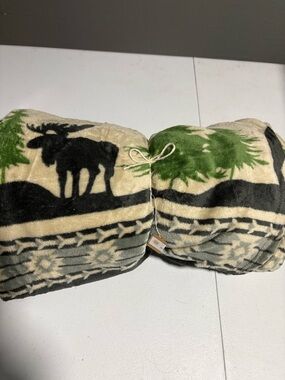 Western Linen Queen Blanket
